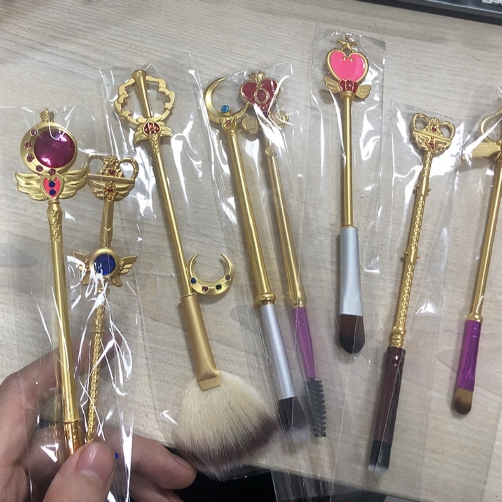 Sailor Moon 🌙 Metal Makeup Brush Toolset with bag - Picture 5 of 5